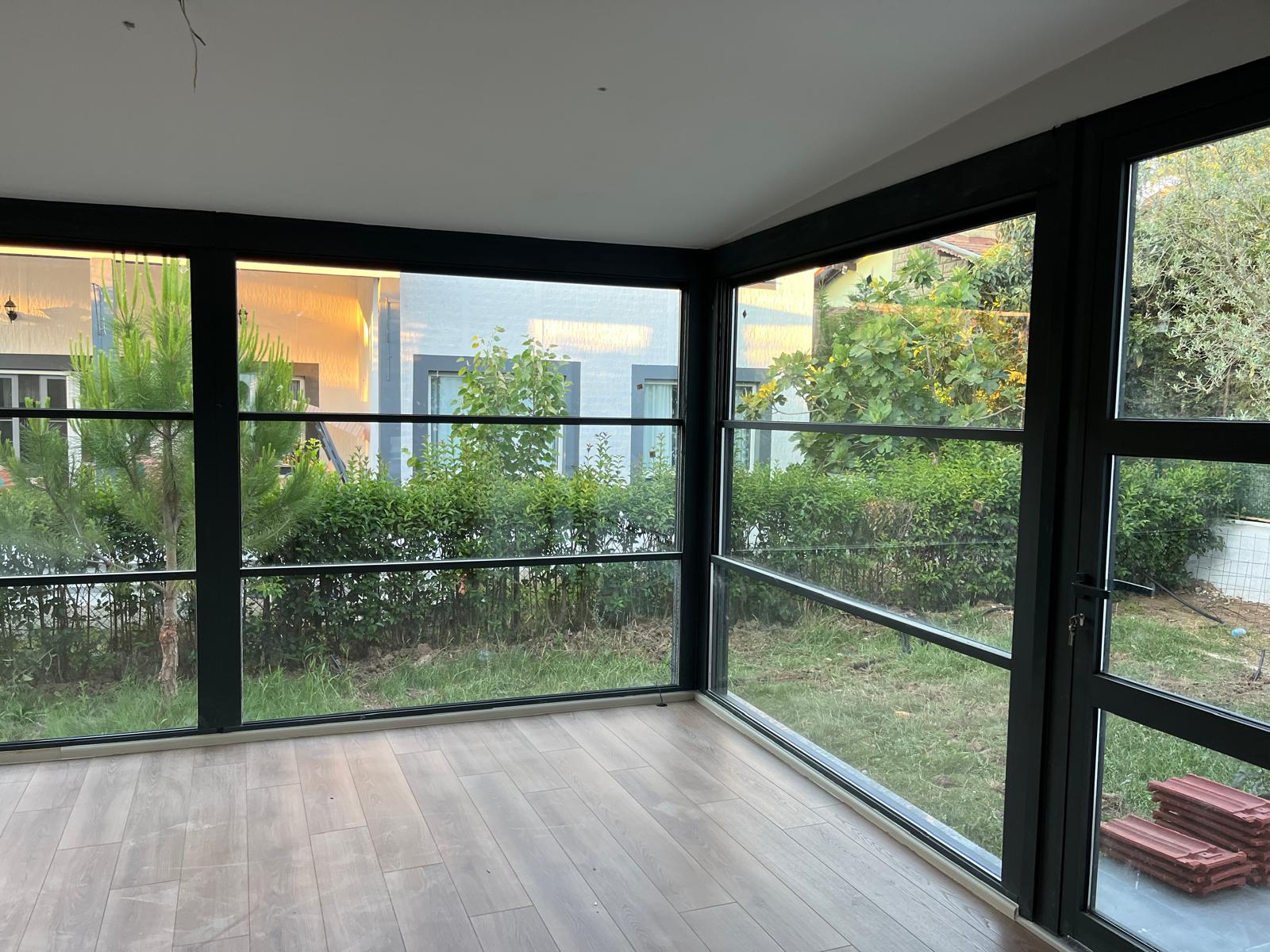 Kış Bahçesi Ve Giyotin 71